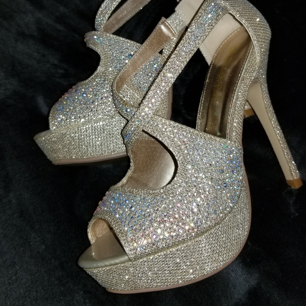 High heels - Picture 5 of 5